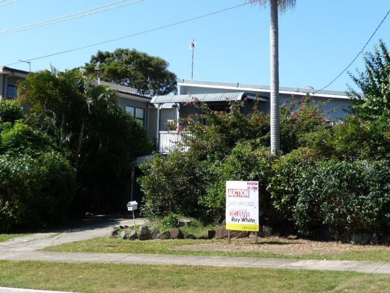 49 Ashbourne Terrace, Biggera Waters QLD 4216