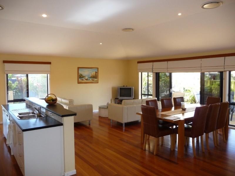 36 Buffalo Crescent, Pacific Pines QLD 4211