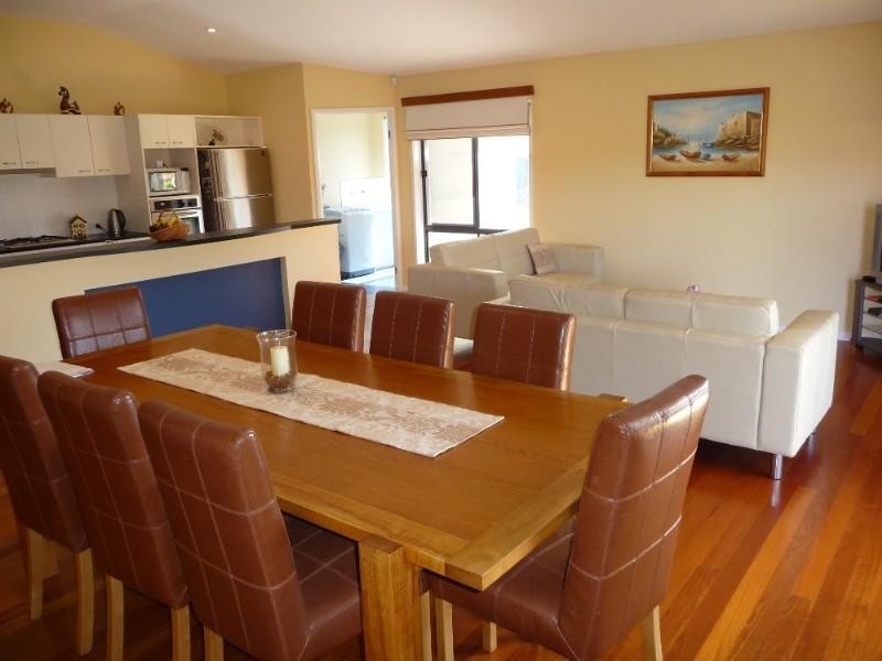 36 Buffalo Crescent, Pacific Pines QLD 4211