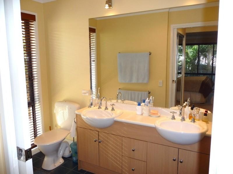 36 Buffalo Crescent, Pacific Pines QLD 4211