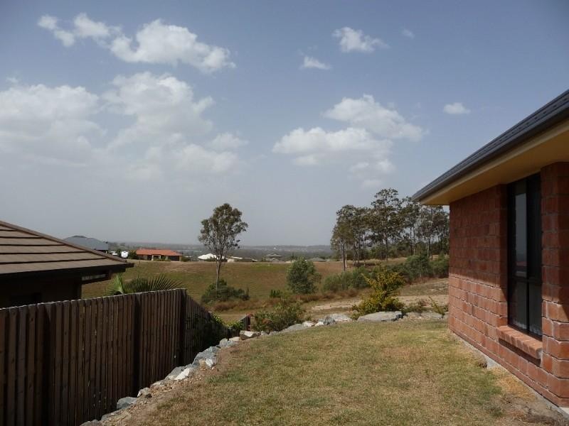 37 Codrington Circuit, Pacific Pines QLD 4211