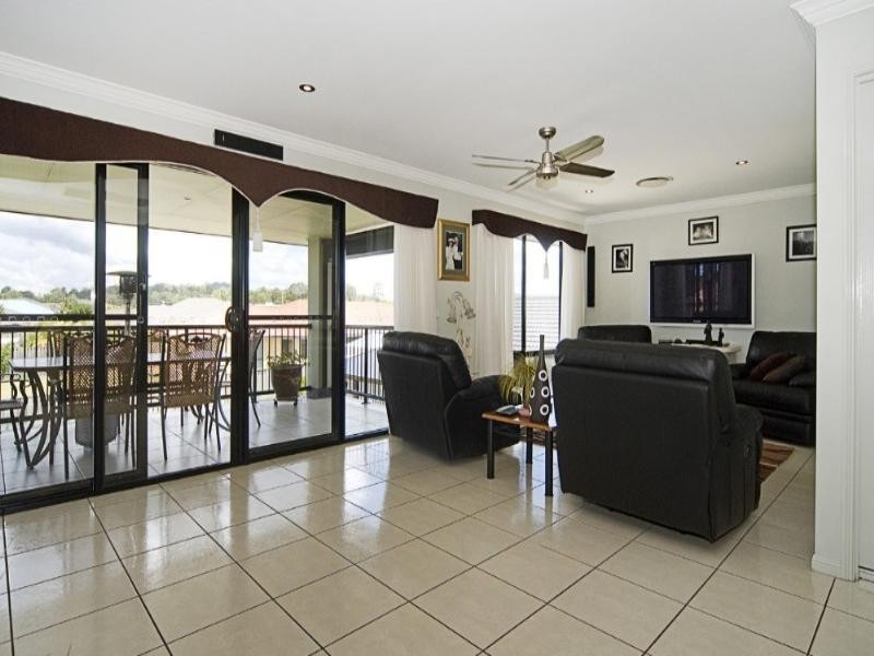 6 Princeton Street, Oxenford QLD 4210