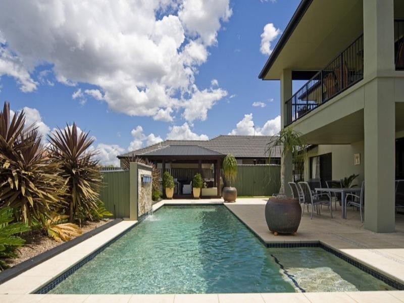 6 Princeton Street, Oxenford QLD 4210