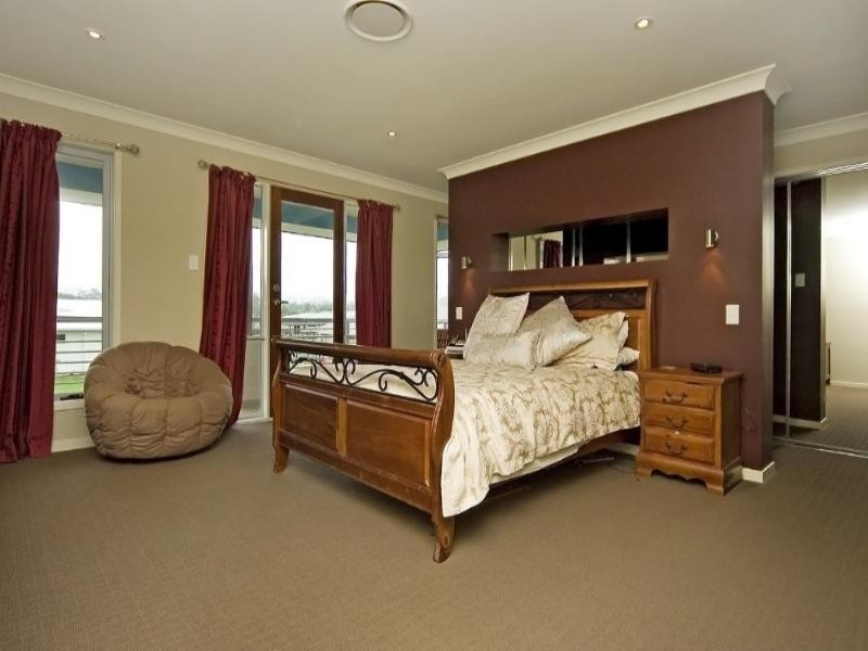 9 Meadow Court, Maudsland QLD 4210