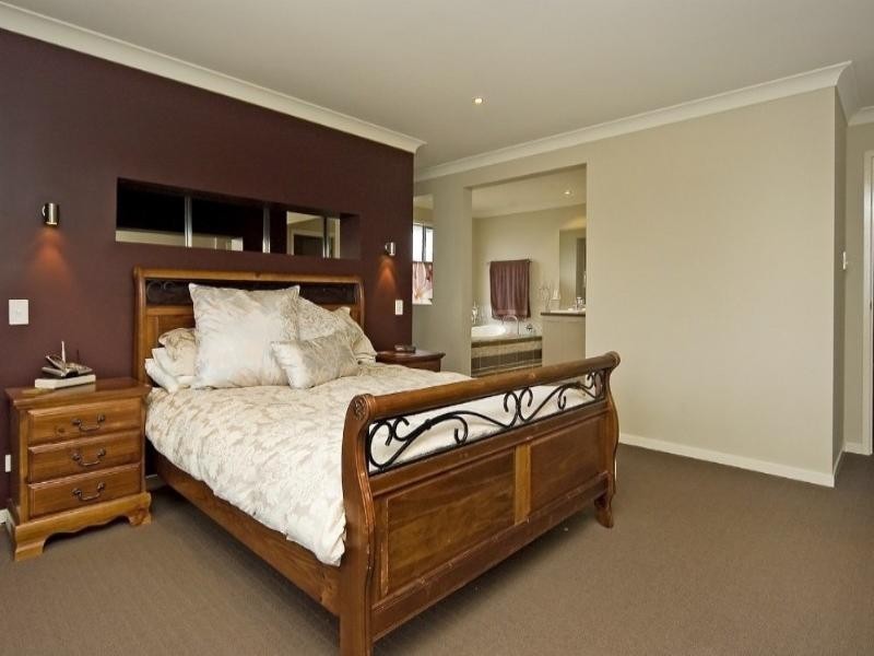 9 Meadow Court, Maudsland QLD 4210