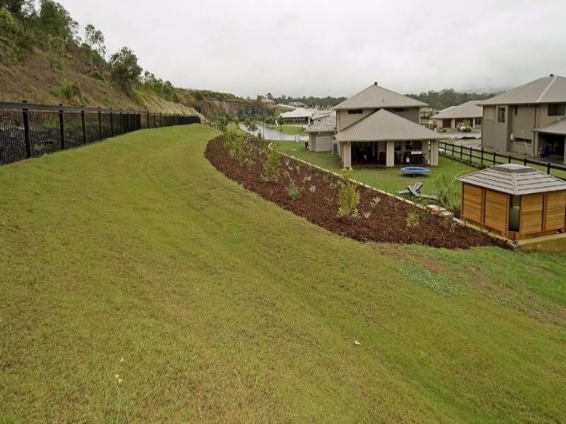 9 Meadow Court, Maudsland QLD 4210