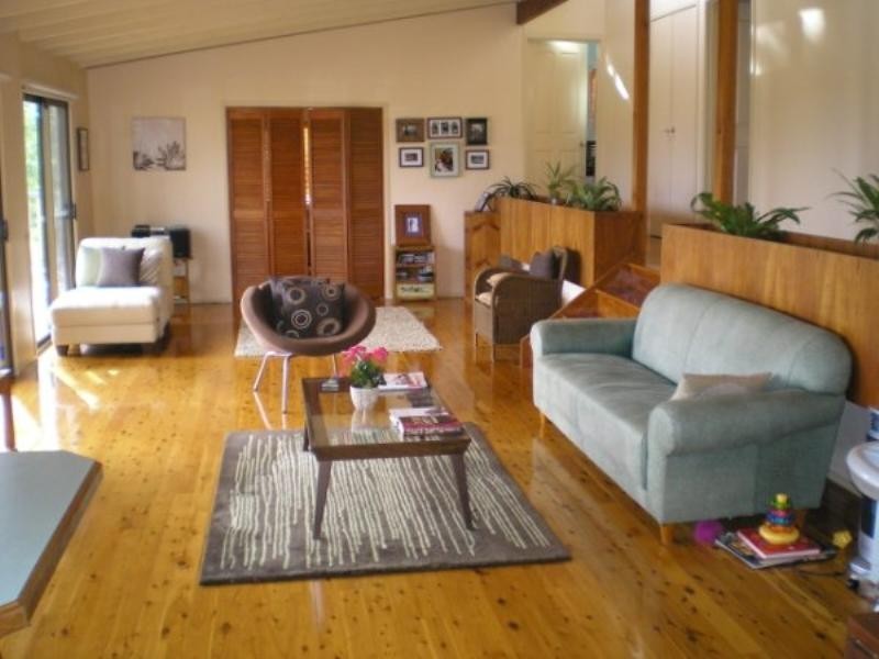 4 Malita Place, Pacific Pines QLD 4211