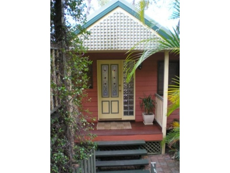 4 Malita Place, Pacific Pines QLD 4211