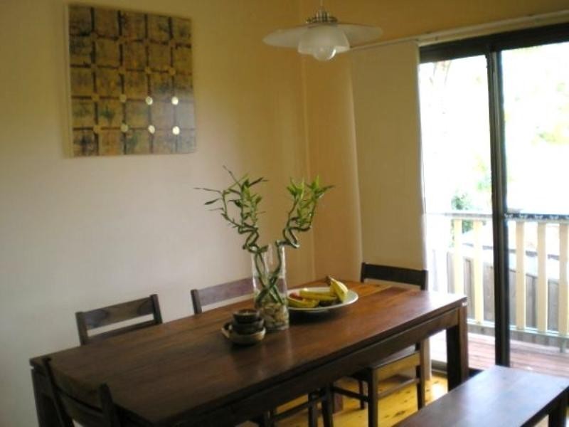 4 Malita Place, Pacific Pines QLD 4211