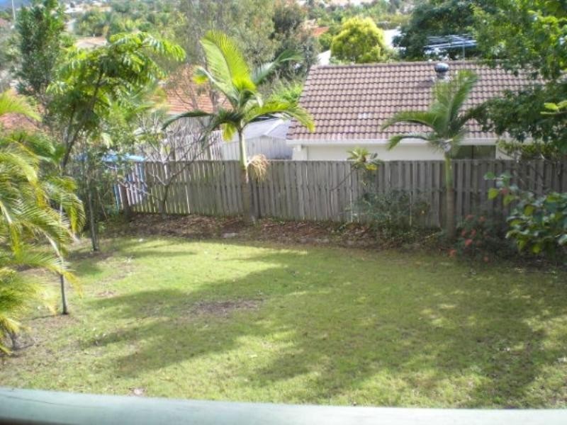 4 Malita Place, Pacific Pines QLD 4211