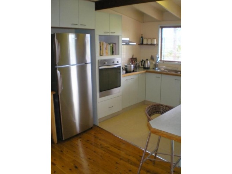 4 Malita Place, Pacific Pines QLD 4211