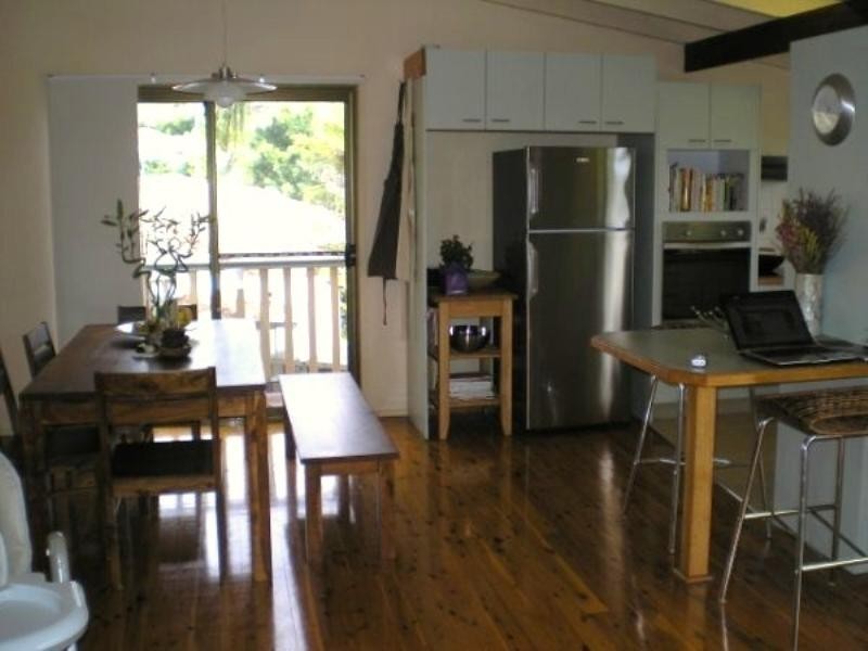 4 Malita Place, Pacific Pines QLD 4211