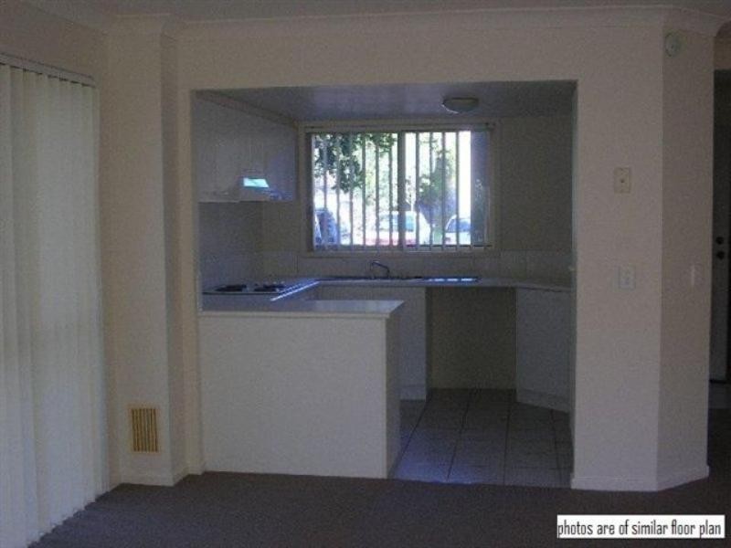 24/3 Arundel Drive, Arundel QLD 4214