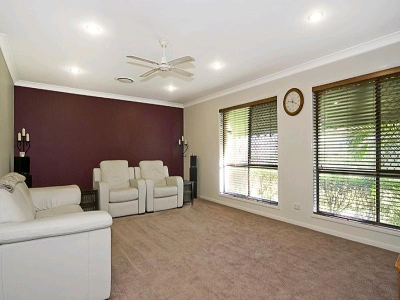 16 Morwell Court, Helensvale QLD 4212