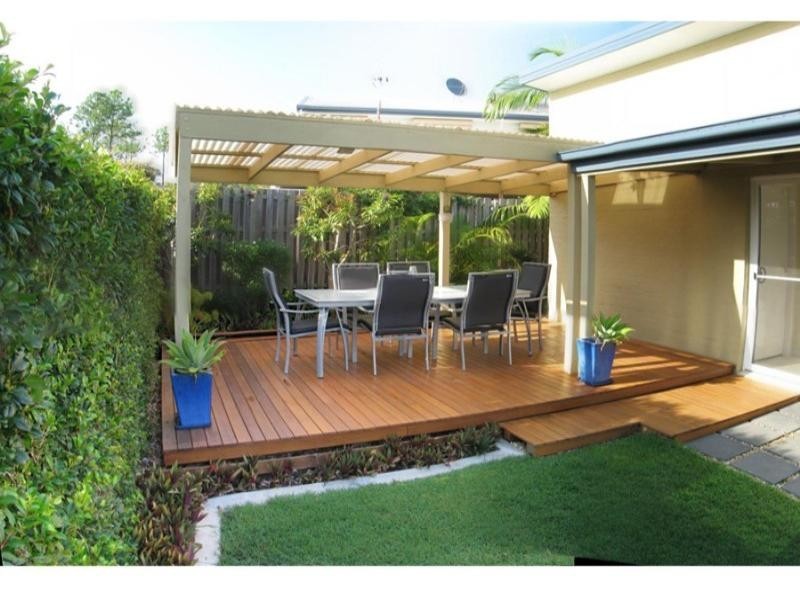 18 Norfolk Drive, Pacific Pines QLD 4211