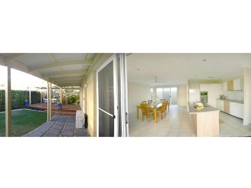 18 Norfolk Drive, Pacific Pines QLD 4211