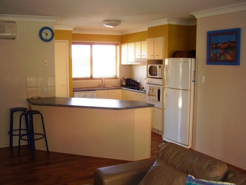 22 White Cap Close, Pacific Pines QLD 4211