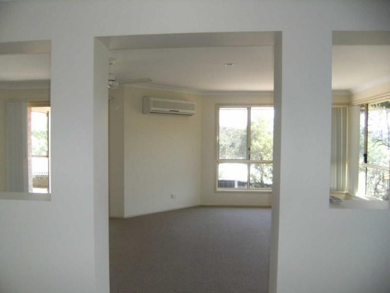 8 Laysan Crescent, Oxenford QLD 4210