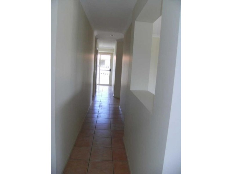 8 Laysan Crescent, Oxenford QLD 4210