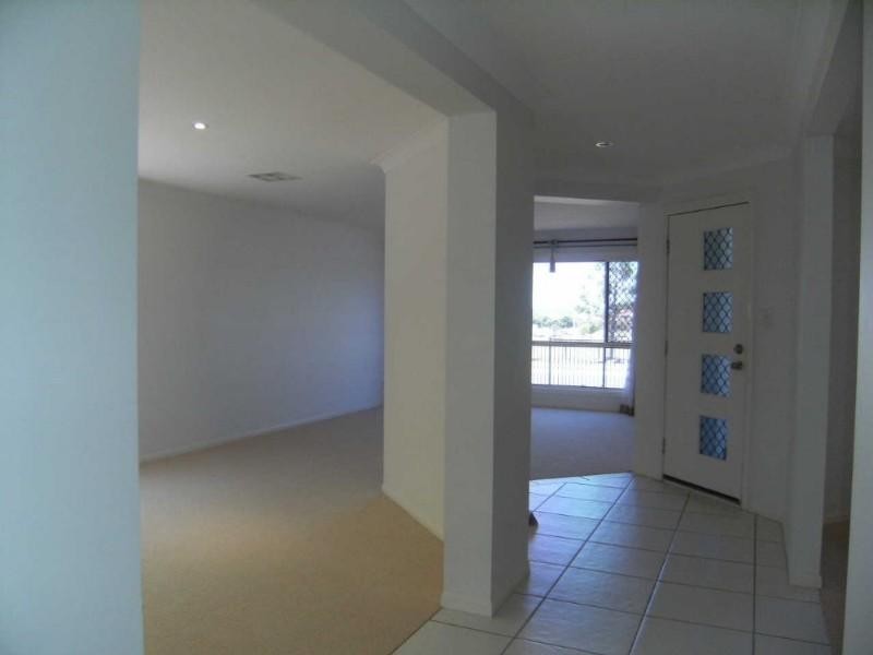 13 Mellum Circuit, Pacific Pines QLD 4211