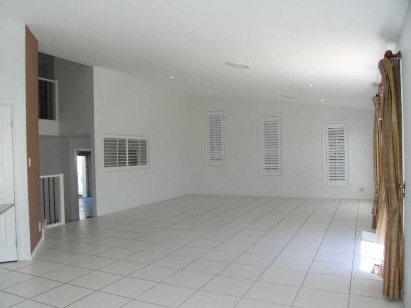 13 Mellum Circuit, Pacific Pines QLD 4211