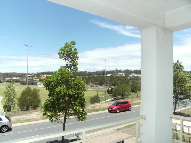 13 Mellum Circuit, Pacific Pines QLD 4211