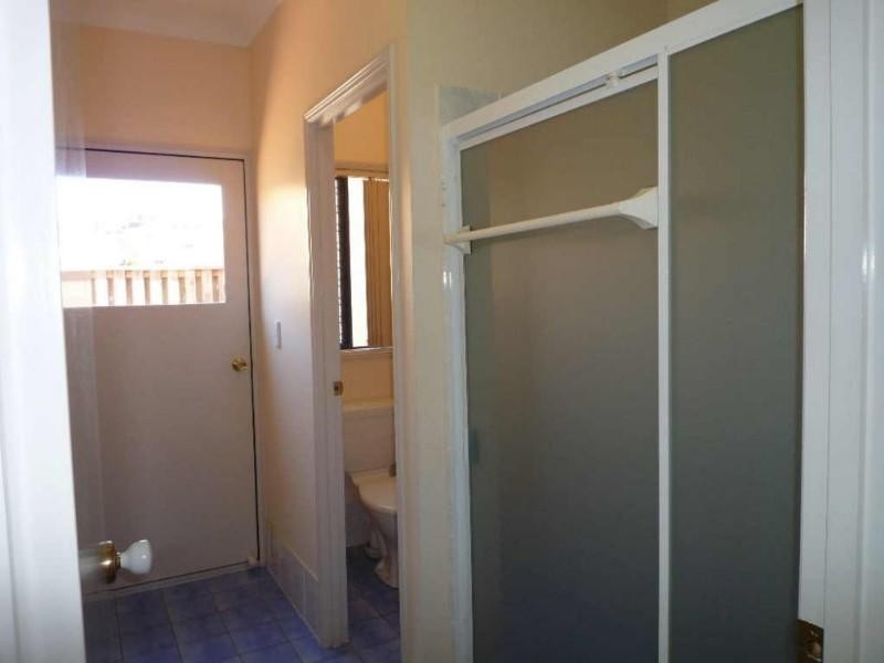 3 Hatutu Street, Pacific Pines QLD 4211