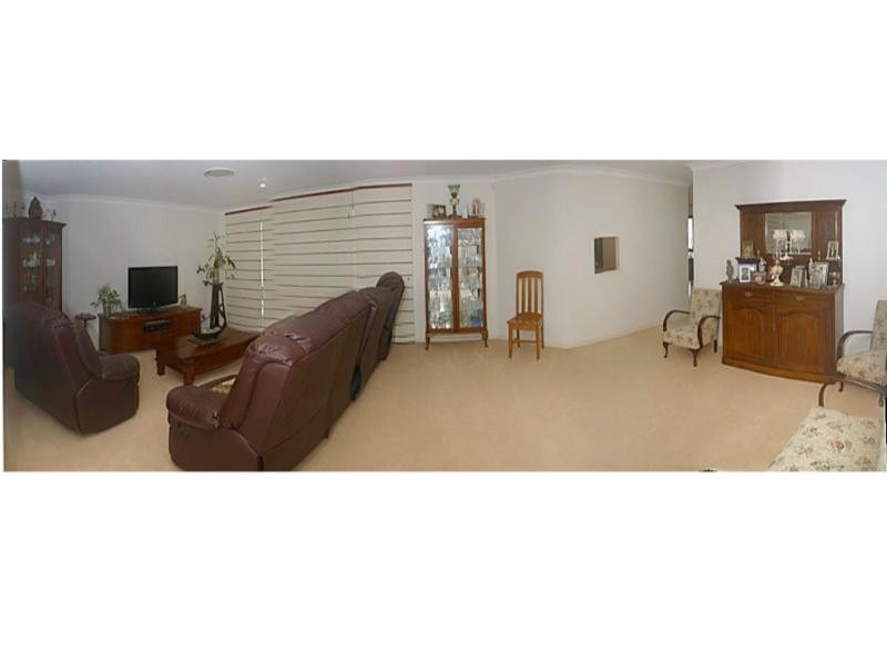 11 Augustus Street, Pacific Pines QLD 4211