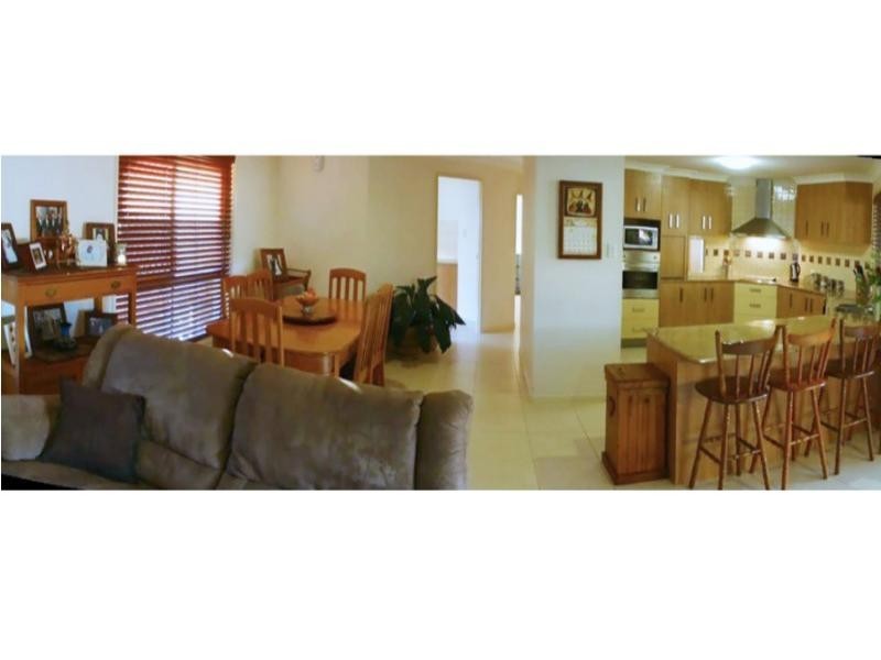 11 Augustus Street, Pacific Pines QLD 4211