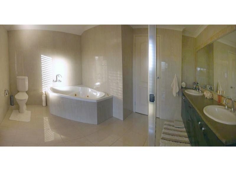 11 Augustus Street, Pacific Pines QLD 4211