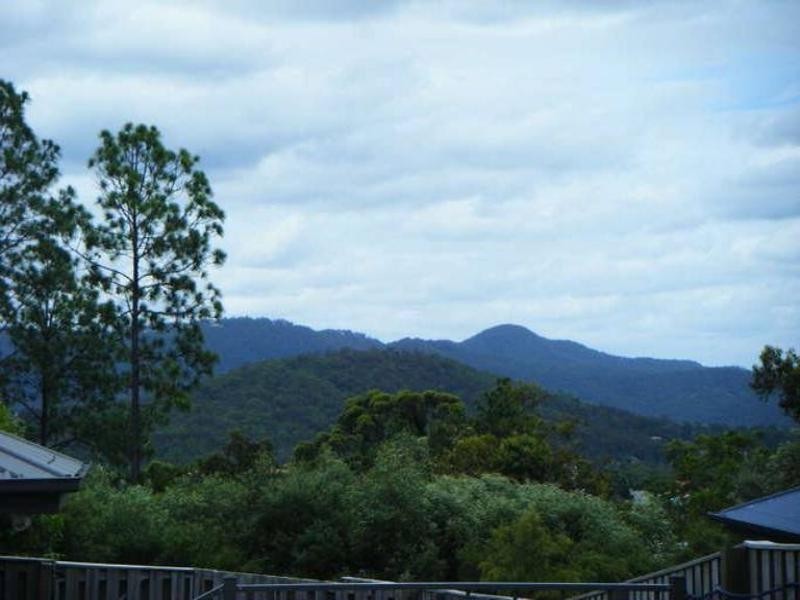 11 Augustus Street, Pacific Pines QLD 4211