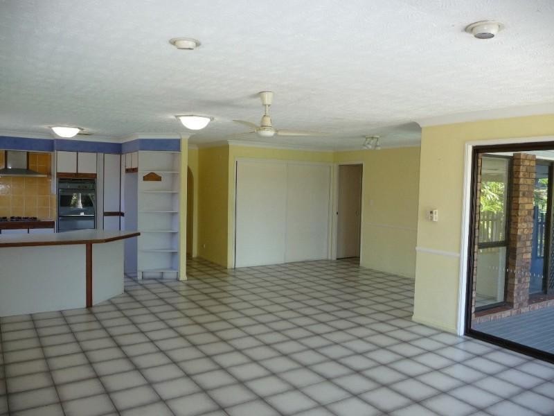 7 Wittenoom Court, Helensvale QLD 4212