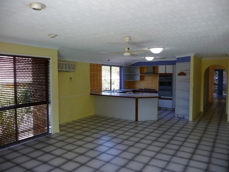 7 Wittenoom Court, Helensvale QLD 4212