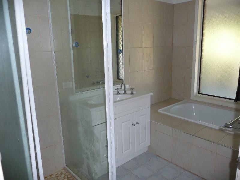 7 Wittenoom Court, Helensvale QLD 4212