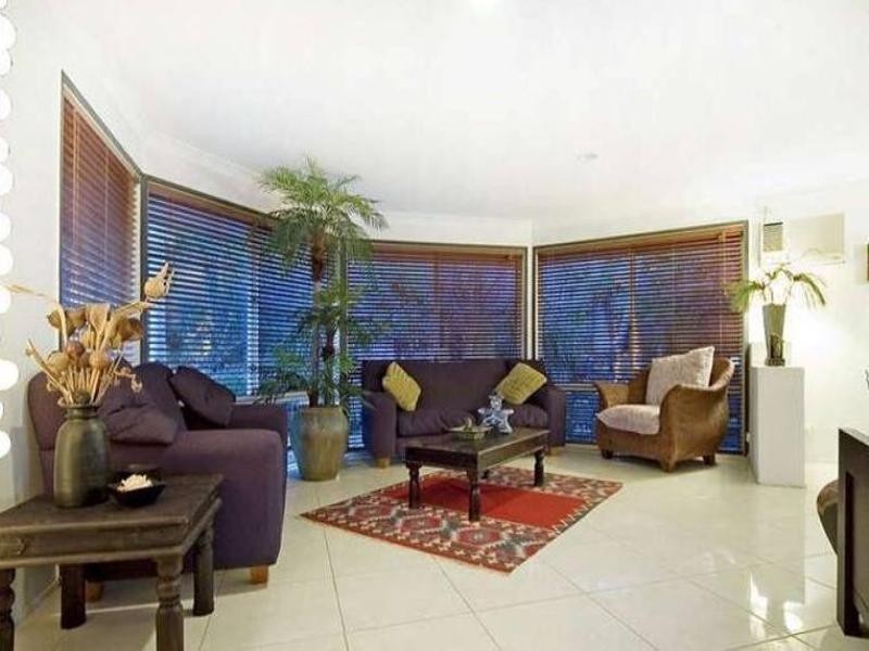 4 Creekwood Place, Helensvale QLD 4212
