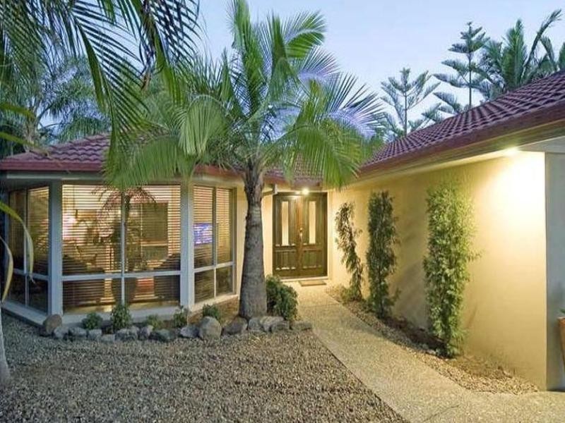 4 Creekwood Place, Helensvale QLD 4212