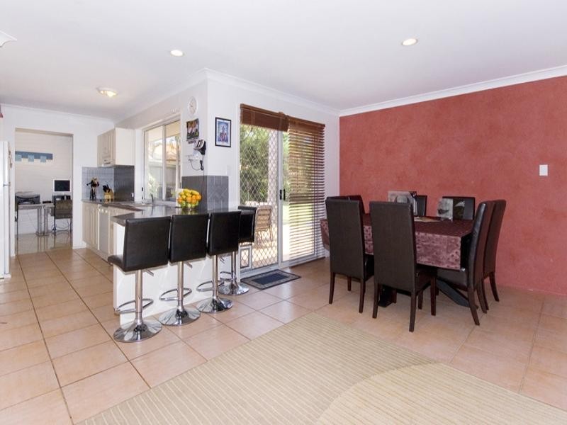 4 Creekwood Place, Helensvale QLD 4212