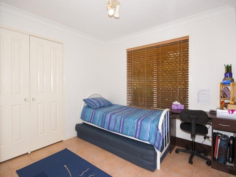 4 Creekwood Place, Helensvale QLD 4212