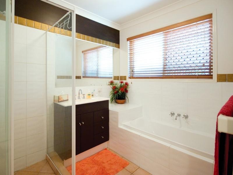 4 Creekwood Place, Helensvale QLD 4212