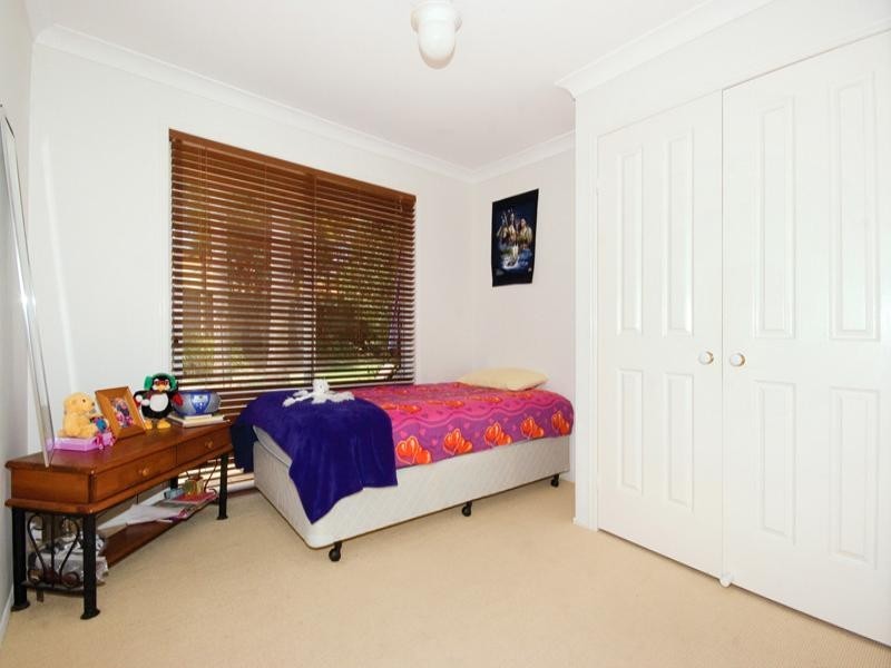 4 Creekwood Place, Helensvale QLD 4212