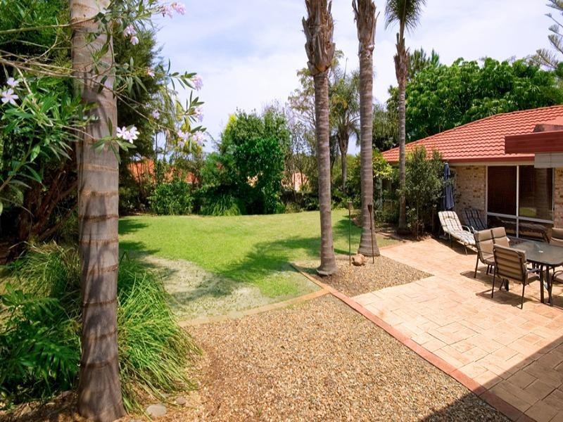 4 Creekwood Place, Helensvale QLD 4212