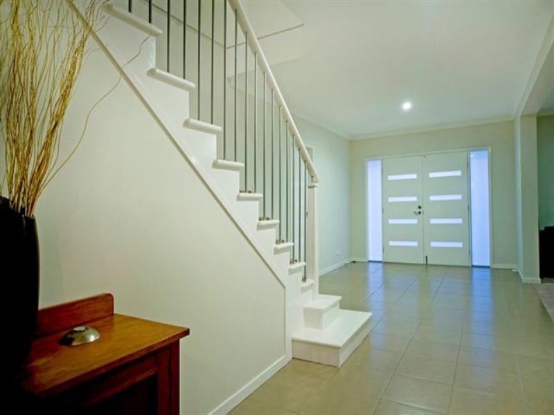 11 Willunga Street, Pacific Pines QLD 4211