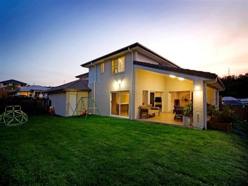 11 Willunga Street, Pacific Pines QLD 4211