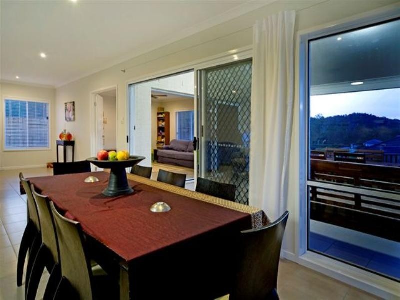 11 Willunga Street, Pacific Pines QLD 4211