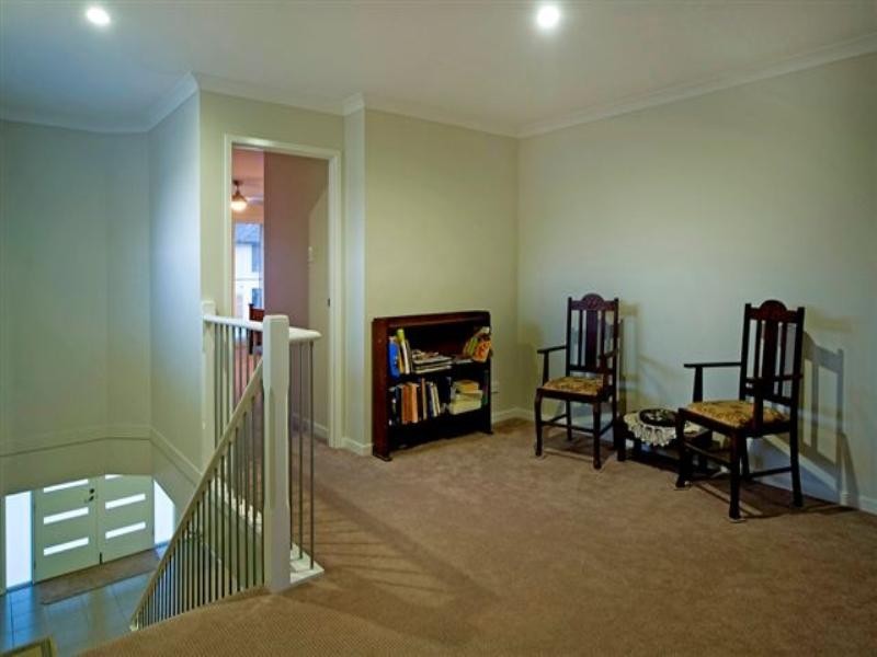 11 Willunga Street, Pacific Pines QLD 4211