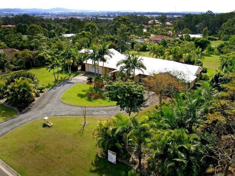 39 Rivertree Avenue, Helensvale QLD 4212