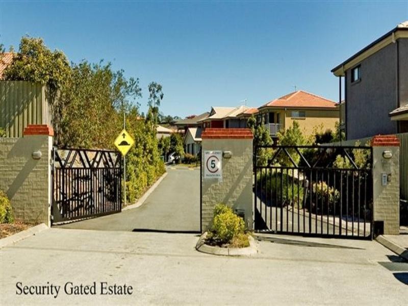 95/31 Archipelago Street, Pacific Pines QLD 4211