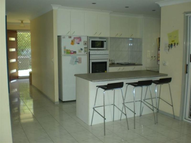 5 Laidley Place, Helensvale QLD 4212