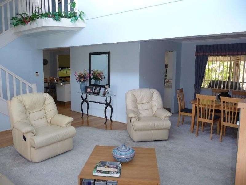 15 Katoomba Court, Helensvale QLD 4212