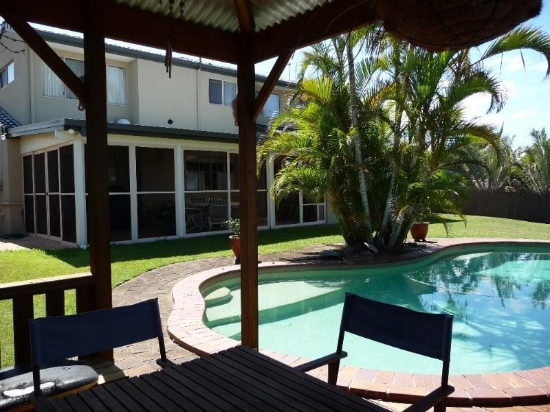 15 Katoomba Court, Helensvale QLD 4212